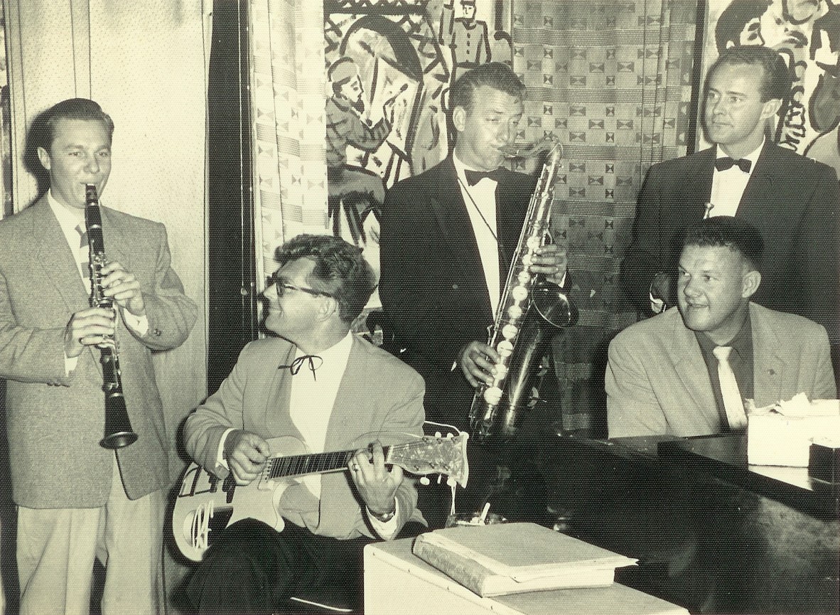 The house band at La Boheme (circa 1956). L-R Jack Thompson clarinet, Rick Farbach guitar, Arthur Howard saxophone, Jim Reilly piano, Lloyd Adamson trumpet.