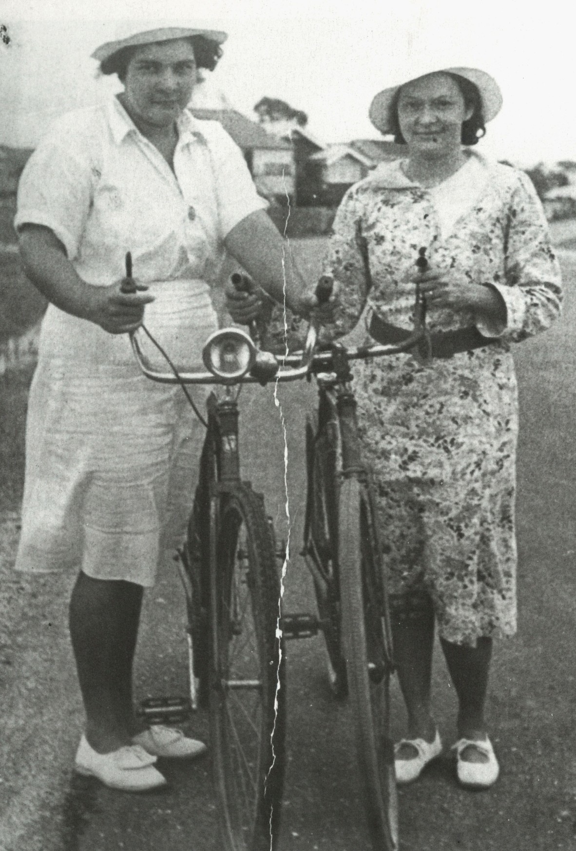 Left: Edna Newfong and Right: Mabel Crouch in an Obstacle Race.