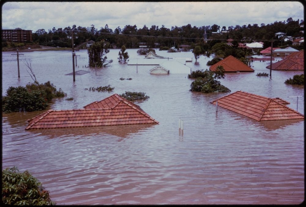 Houses in St Lucia flooded to the roofline during the Brisbane flood of January 1974