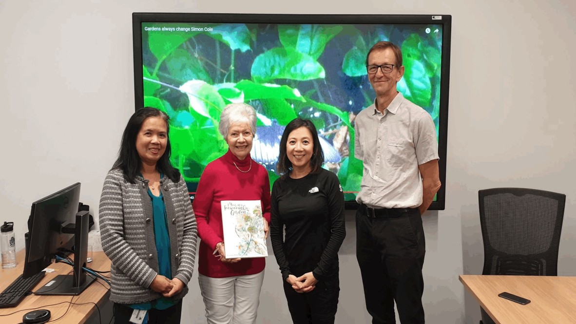 2022 John Oxley Library Fellow, Dr Mimi Tsai with participants of her storytelling workshop.