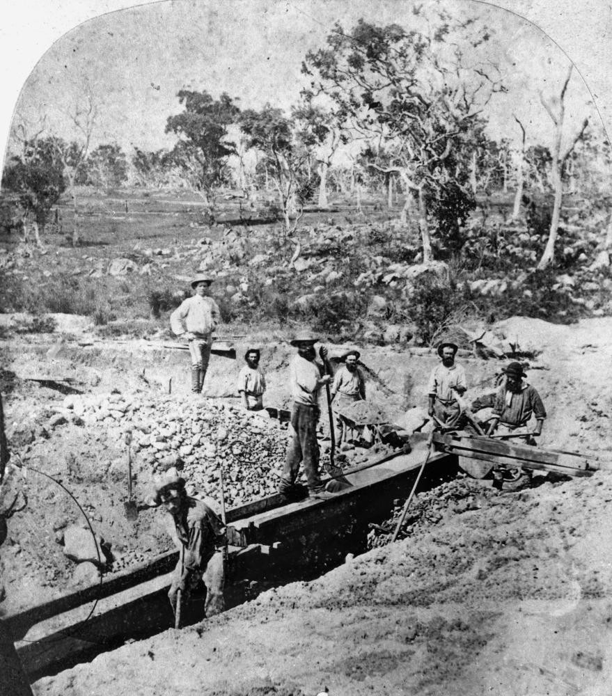 Miners working near a creek in Stanthorpe ca 1873