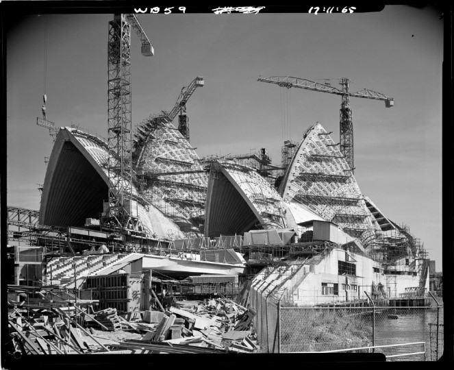 image of mid construction of the Sydney Opera House, 1965