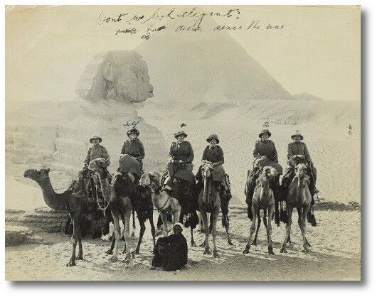 Nurses, sight seeing, Cairo 1915