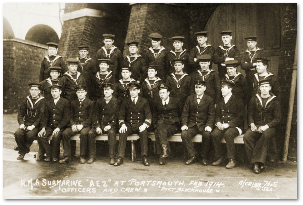 Crew of HMAS AE2